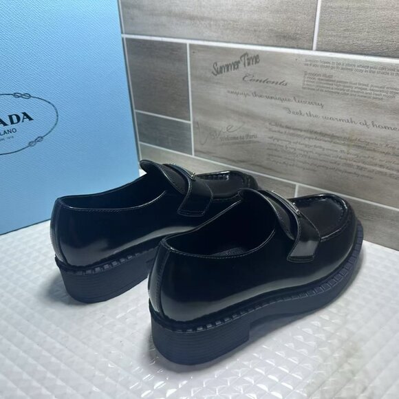 Pradas loafers❤️🔥❤️🔥❤️🔥 - Picture 5 of 6